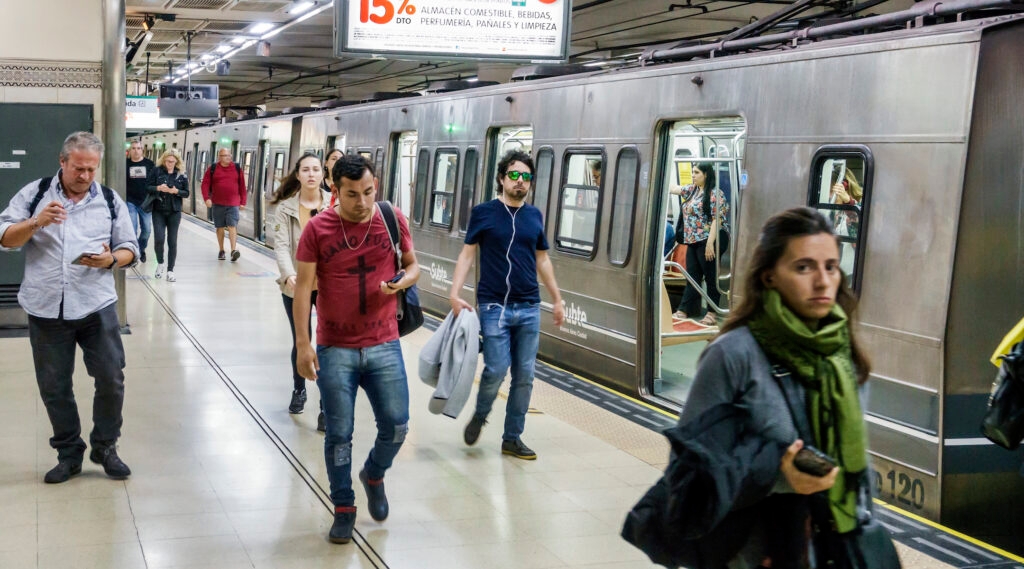 Buenos Aires va renommer sa station de métro en l'honneur d'une femme juive qui a résisté aux trafiquants sexuels