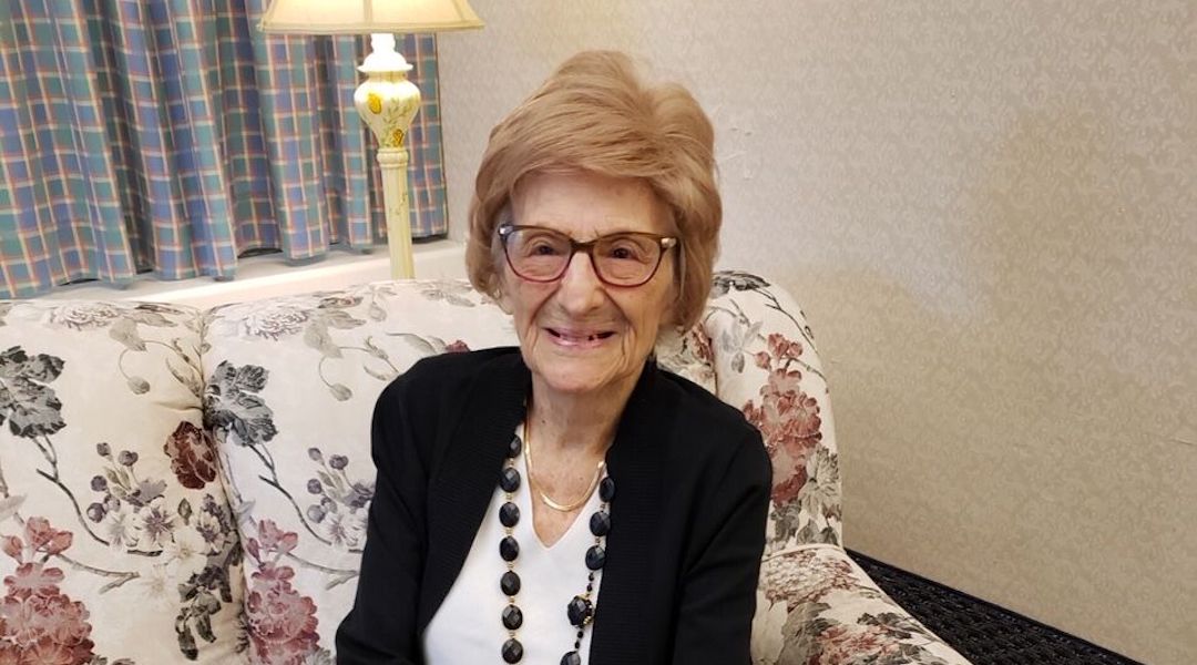 Violet Spevack, chroniqueuse hebdomadaire de la communauté juive de Cleveland depuis 50 ans, est décédée à 107 ans