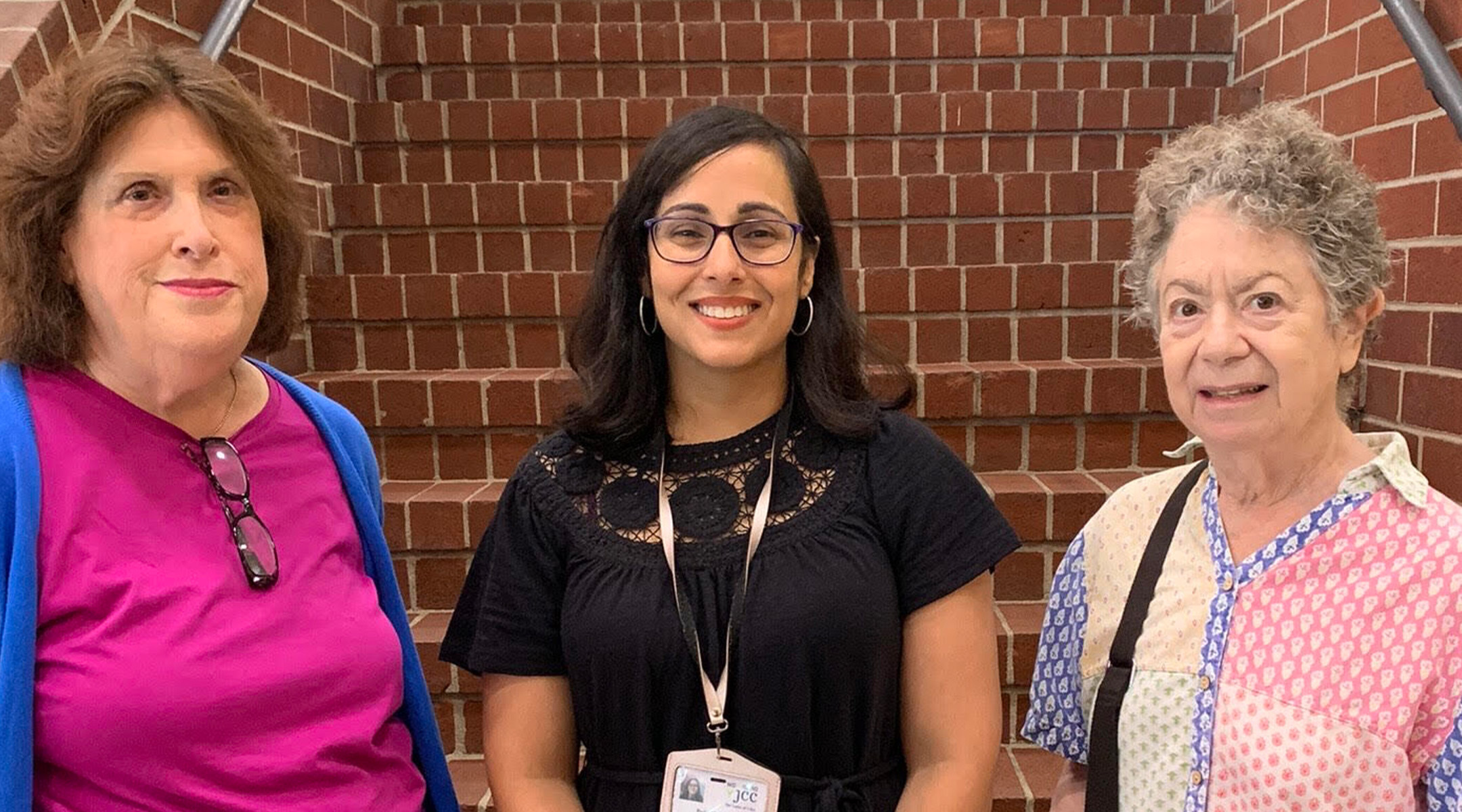 Pour répondre aux sentiments d'isolement et de solitude chez les personnes âgées, le groupe de New York crée une approche innovante