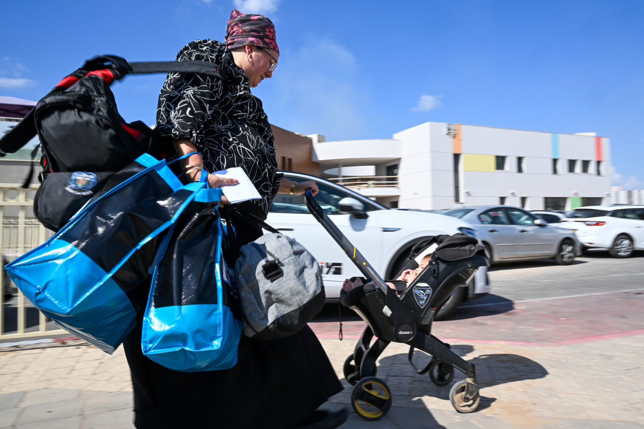 Israël rétablit l'eau dans le sud de Gaza, les États-Unis évacuent les citoyens d'Israël par bateau alors que la guerre terrestre se profile