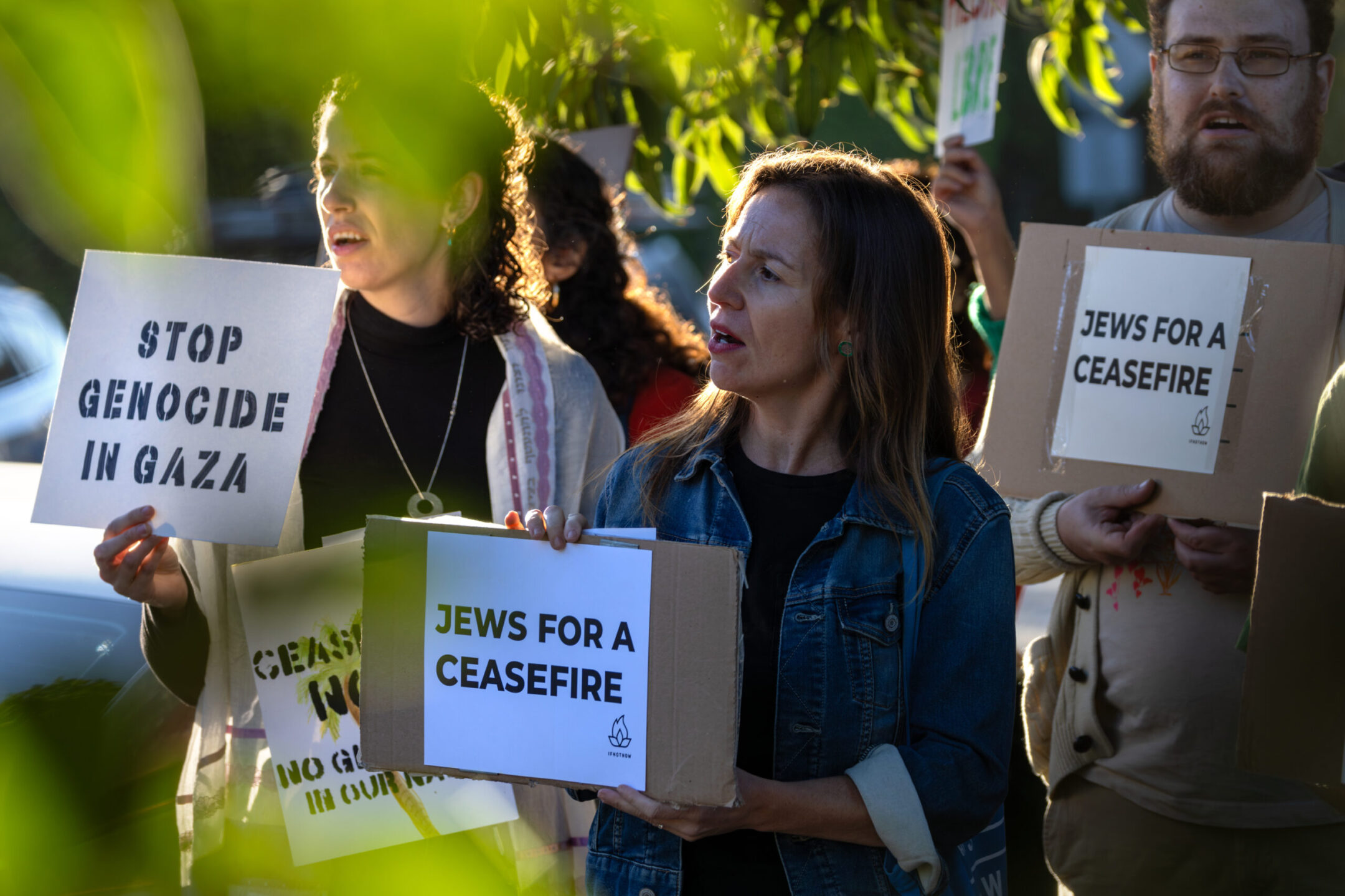 Certains musiciens juifs demandent aux Juifs qui critiquent Israël d'arrêter de chanter leurs chansons lors des manifestations