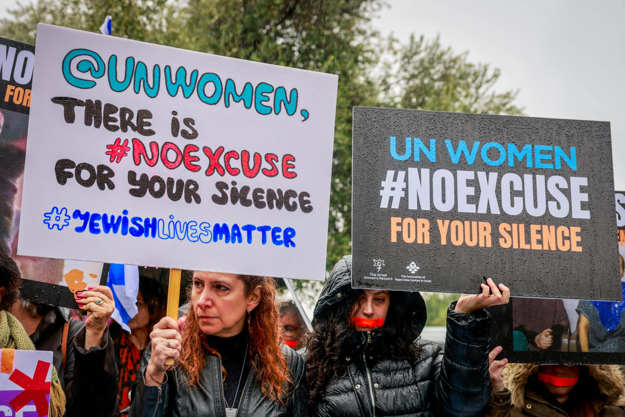 Après une réaction négative suite au silence, ONU Femmes tweete, puis supprime, une déclaration condamnant l'attaque du Hamas en Israël