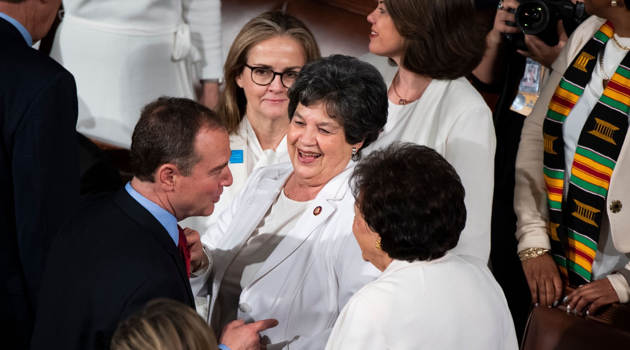 Lois Frankel, démocrate juive de Floride, quitte le caucus progressiste en raison de divergences avec Israël