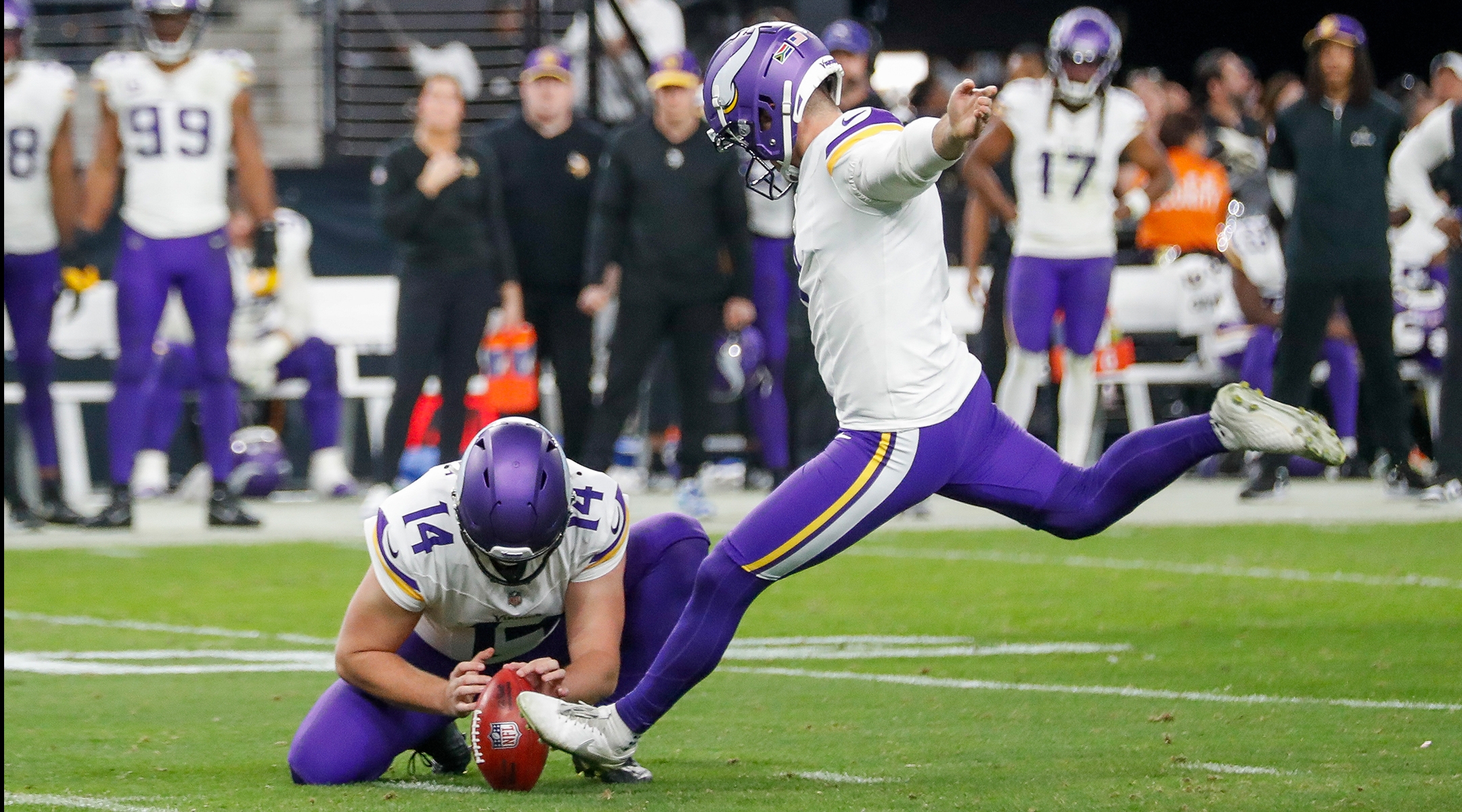 Le joueur juif de la NFL, Greg Joseph, marque un panier gagnant de 36 verges après avoir porté des crampons en déclarant "Je suis aux côtés d'Israël"