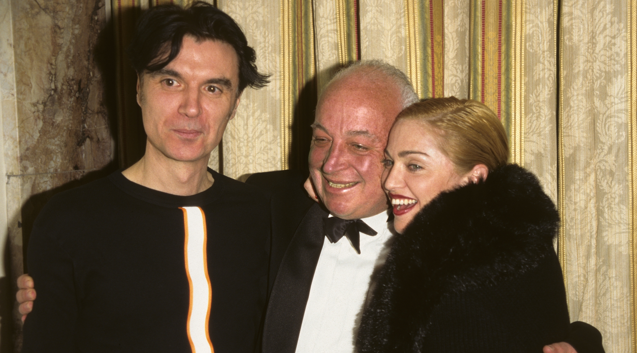 Seymour Stein avec David Byrne et Madonna
