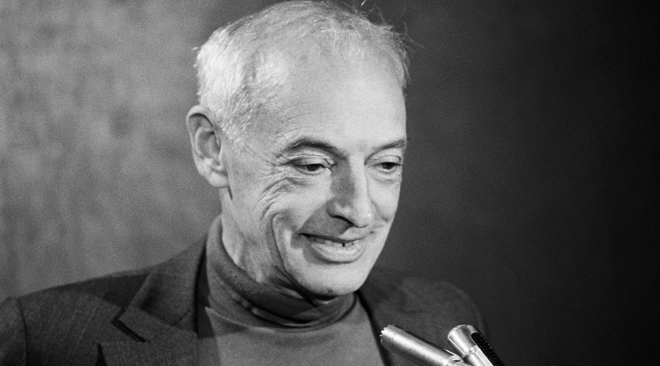 Le district de Floride retire de nombreux livres juifs et sur l'Holocauste, dont "Herzog" et "Black, White and Jewish" de Saul Bellow