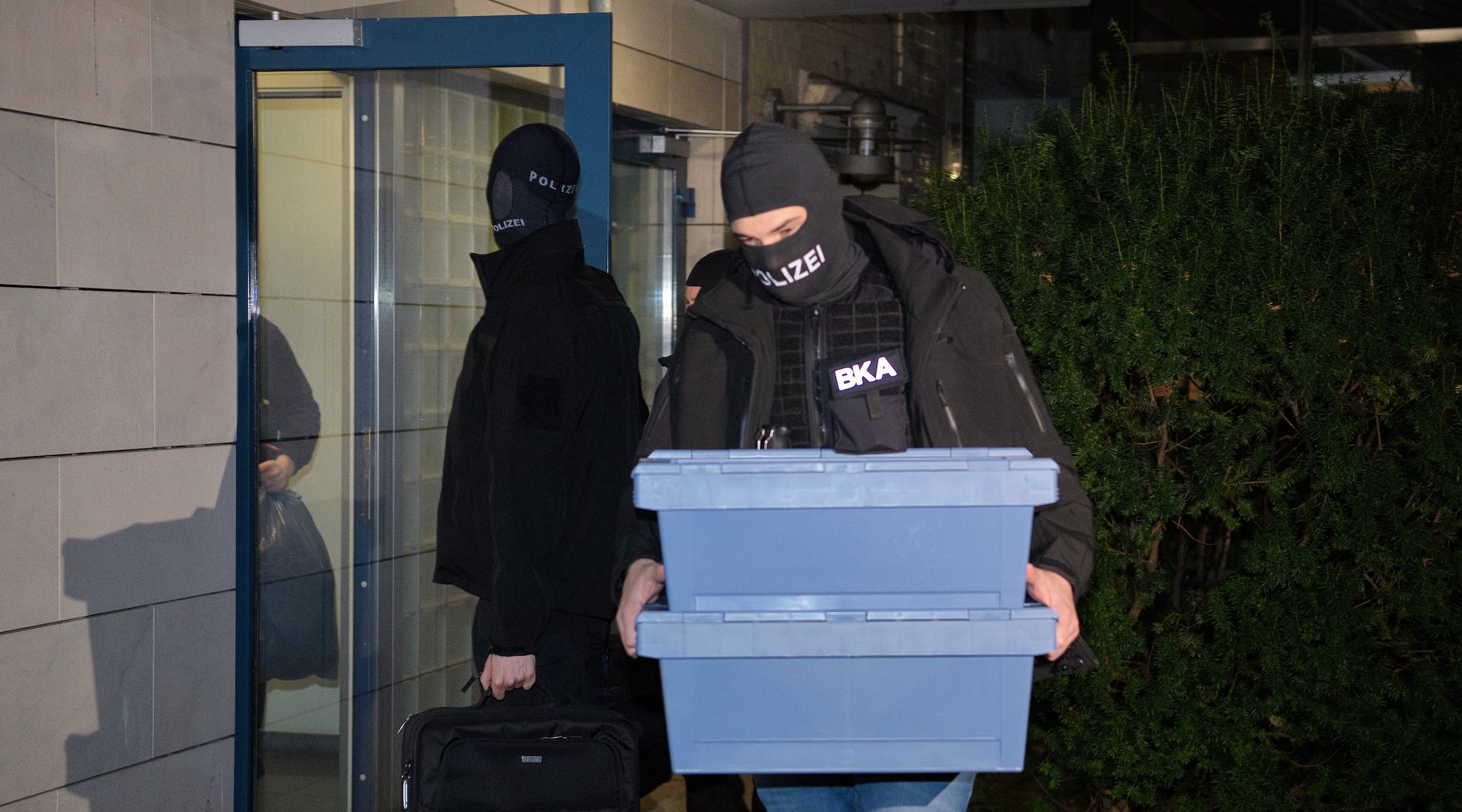 Sept hommes, dont certains membres du Hamas, sont arrêtés alors que la police européenne déjoue des complots contre les Juifs