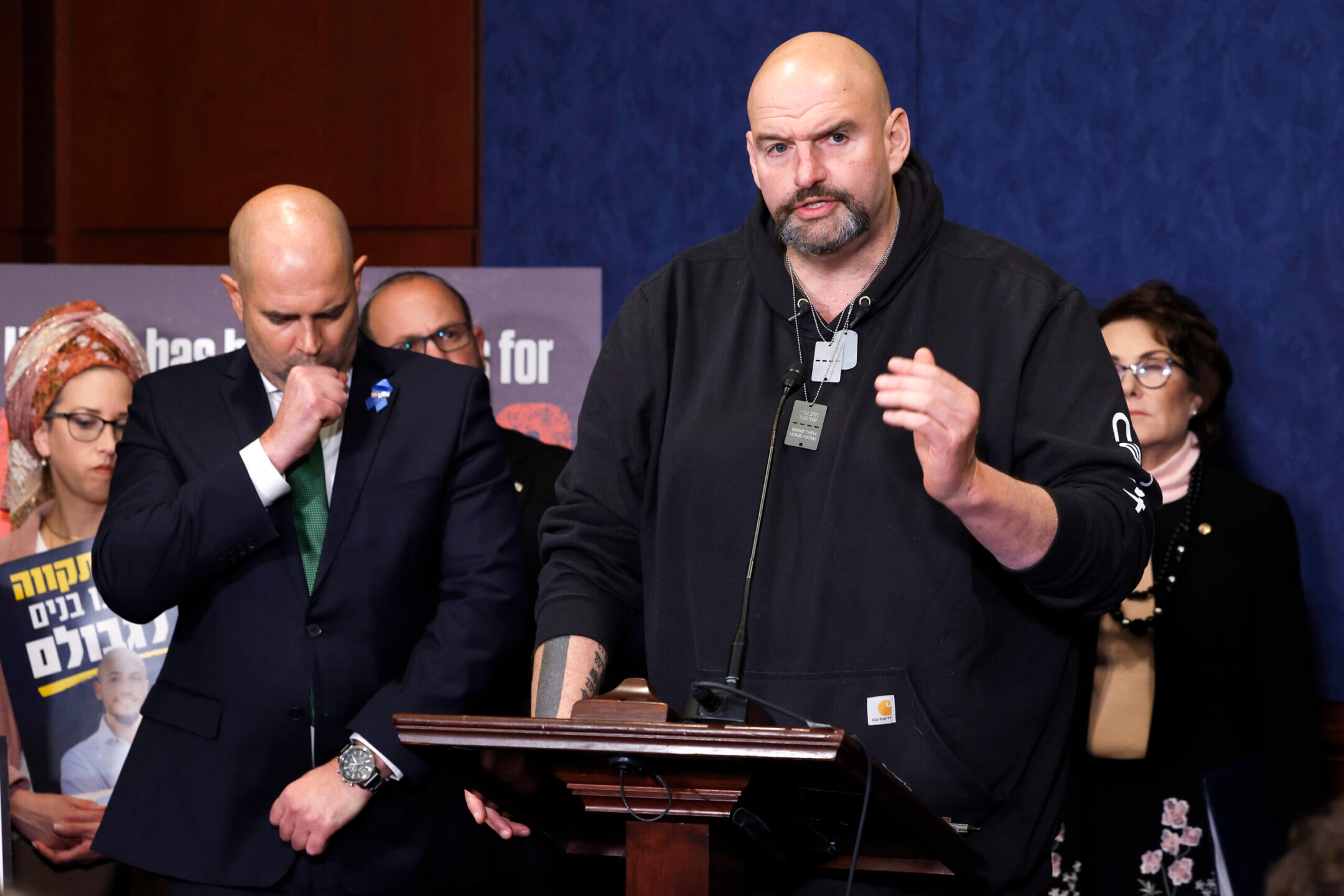 Comment le soutien franc de John Fetterman à Israël lui a valu des partisans à droite et des critiques à gauche