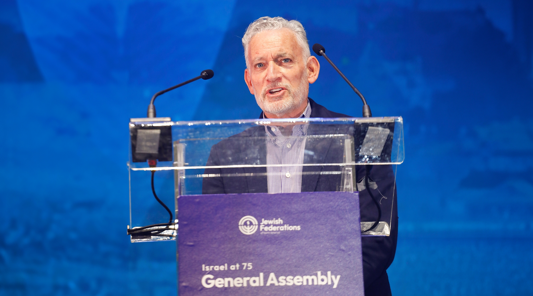 L'homme qui a envoyé 800 millions de dollars après le mois d'octobre.  7 dons à Israël pour savoir où va l'argent