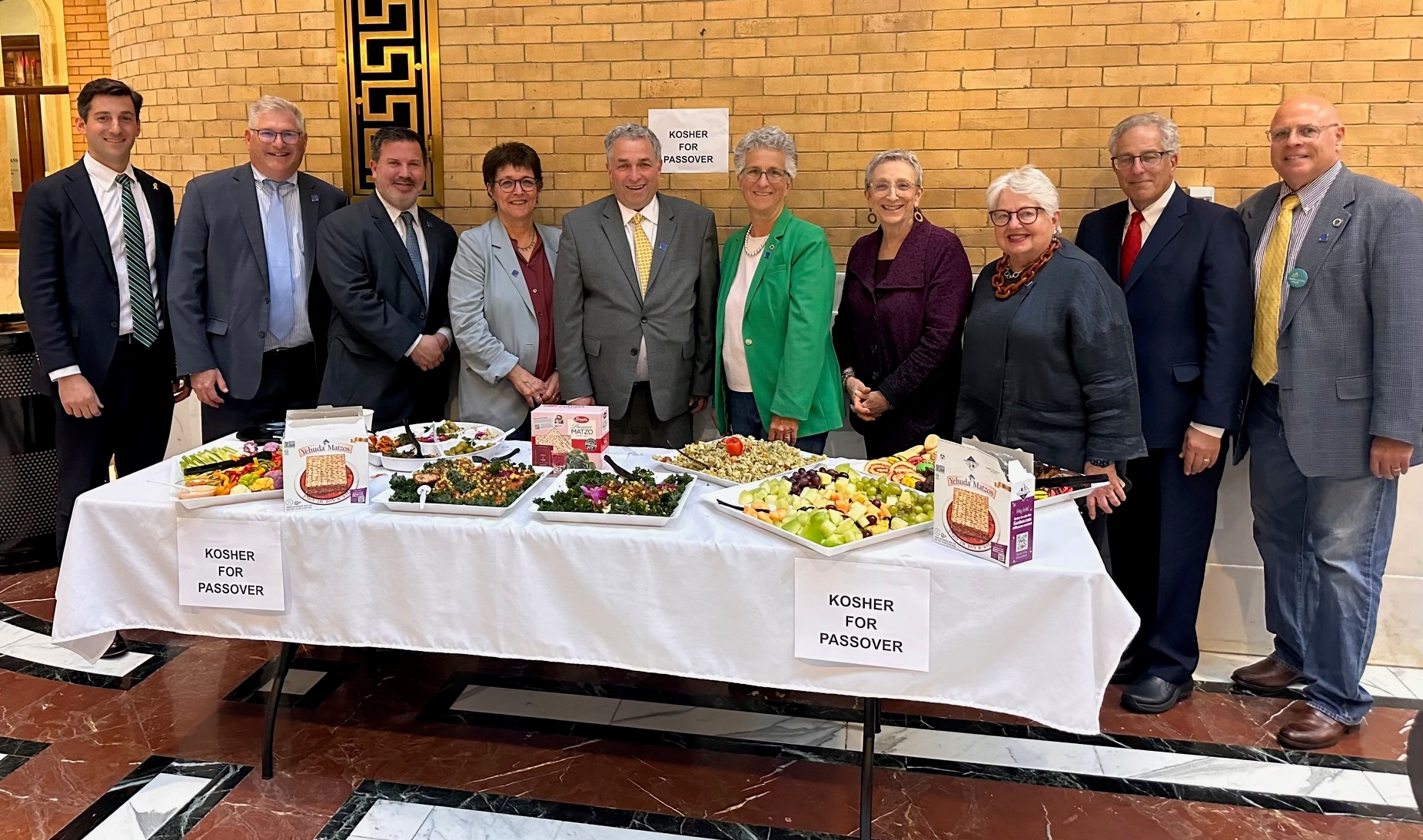 Pour la première fois, les législateurs du Massachusetts retardent la lutte budgétaire pour faciliter l'observance de la Pâque