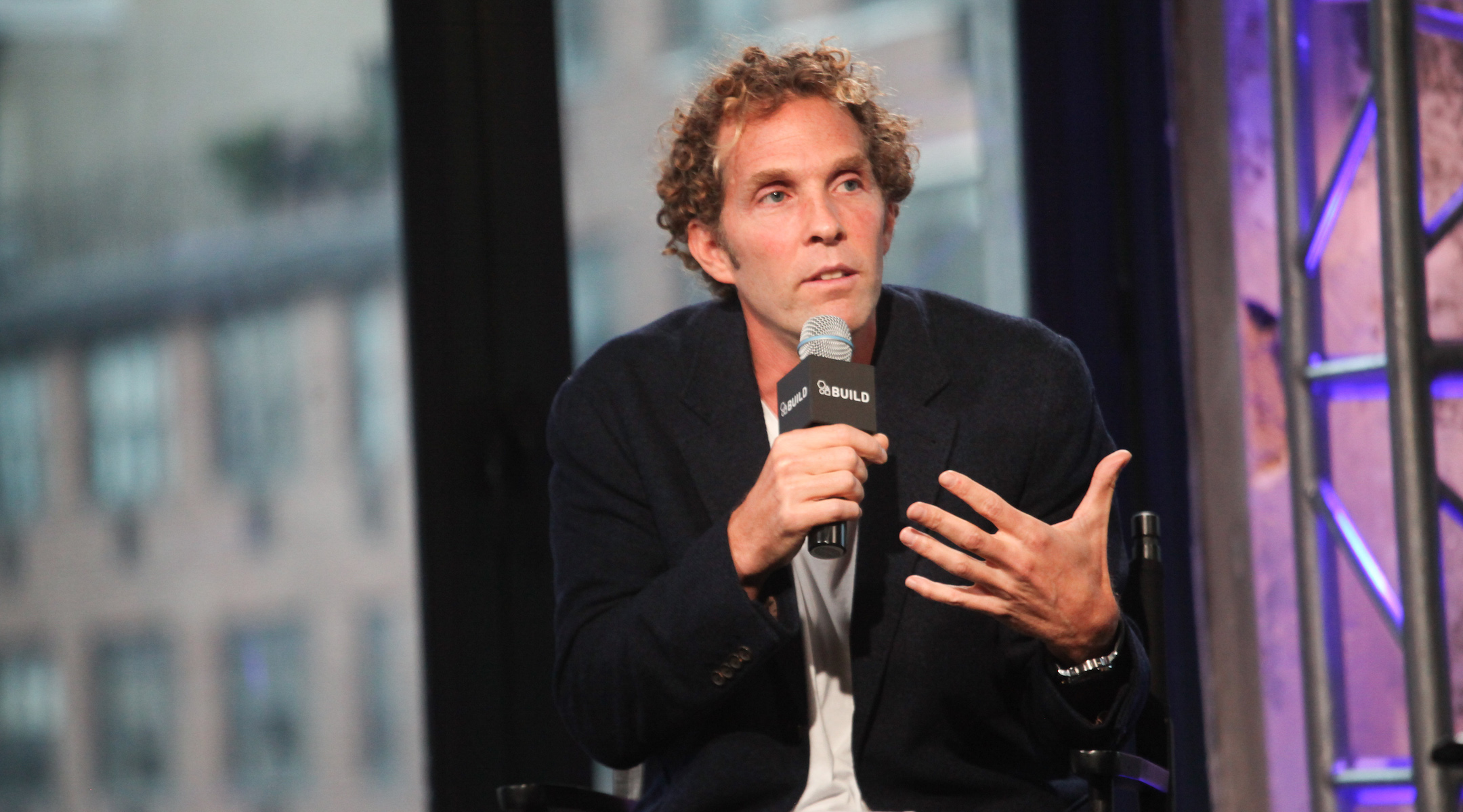 Le célèbre hymne des New York Knicks a été écrit par cet entrepreneur juif