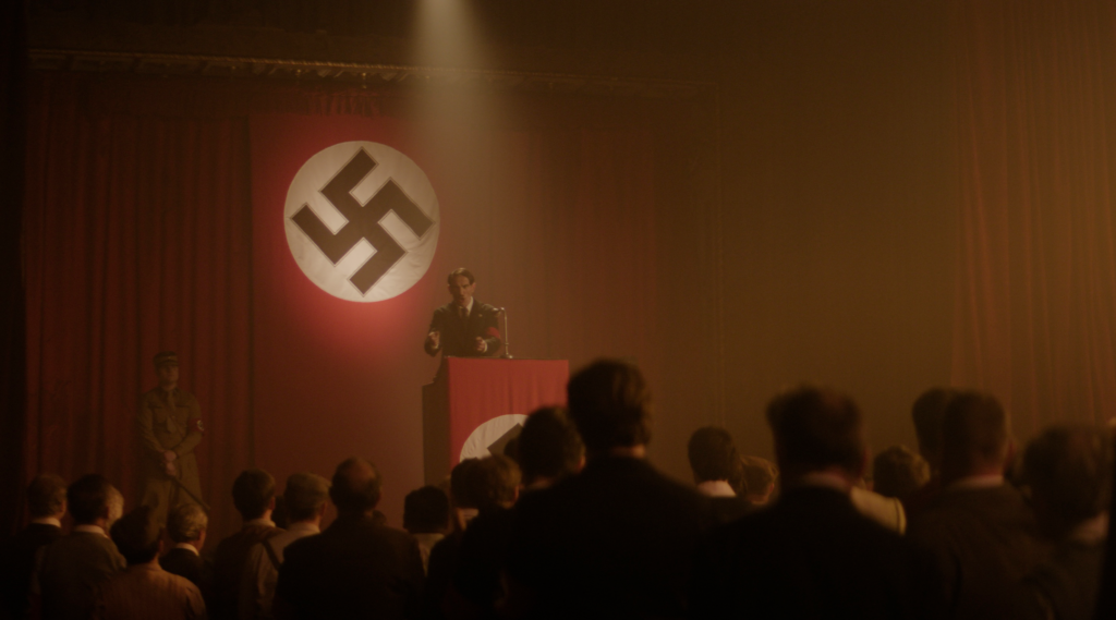 "Hitler et les nazis : le mal en procès" de Netflix vise à faire connaître l'Holocauste à une jeune génération
