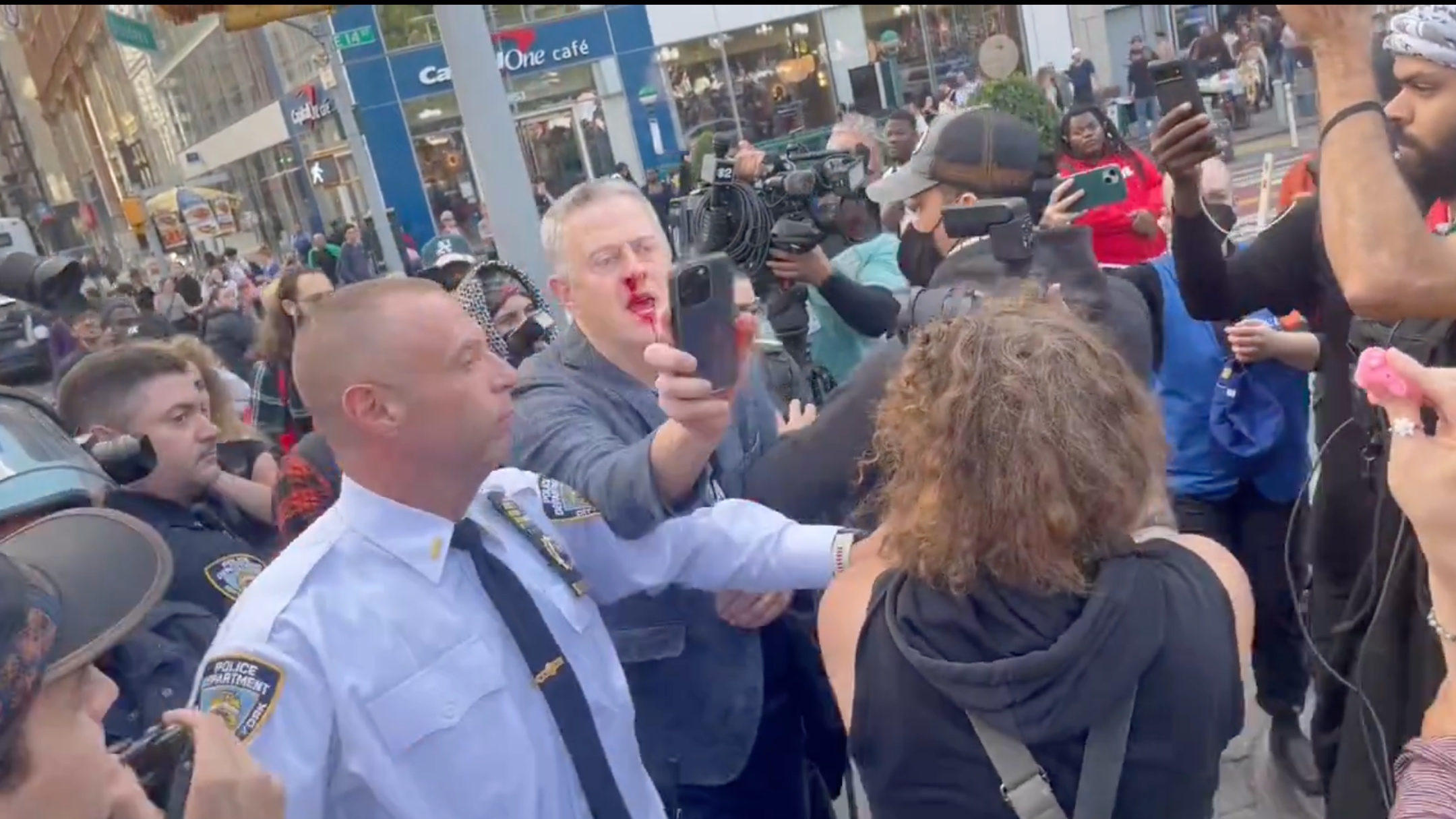 L’unité des crimes haineux du NYPD enquête sur une agression présumée contre un leader pro-israélien