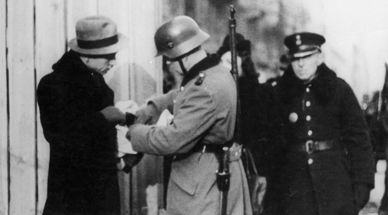 La police polonaise a assassiné des Juifs pendant la Shoah avec enthousiasme et même sans ordres nazis, affirme un nouveau livre