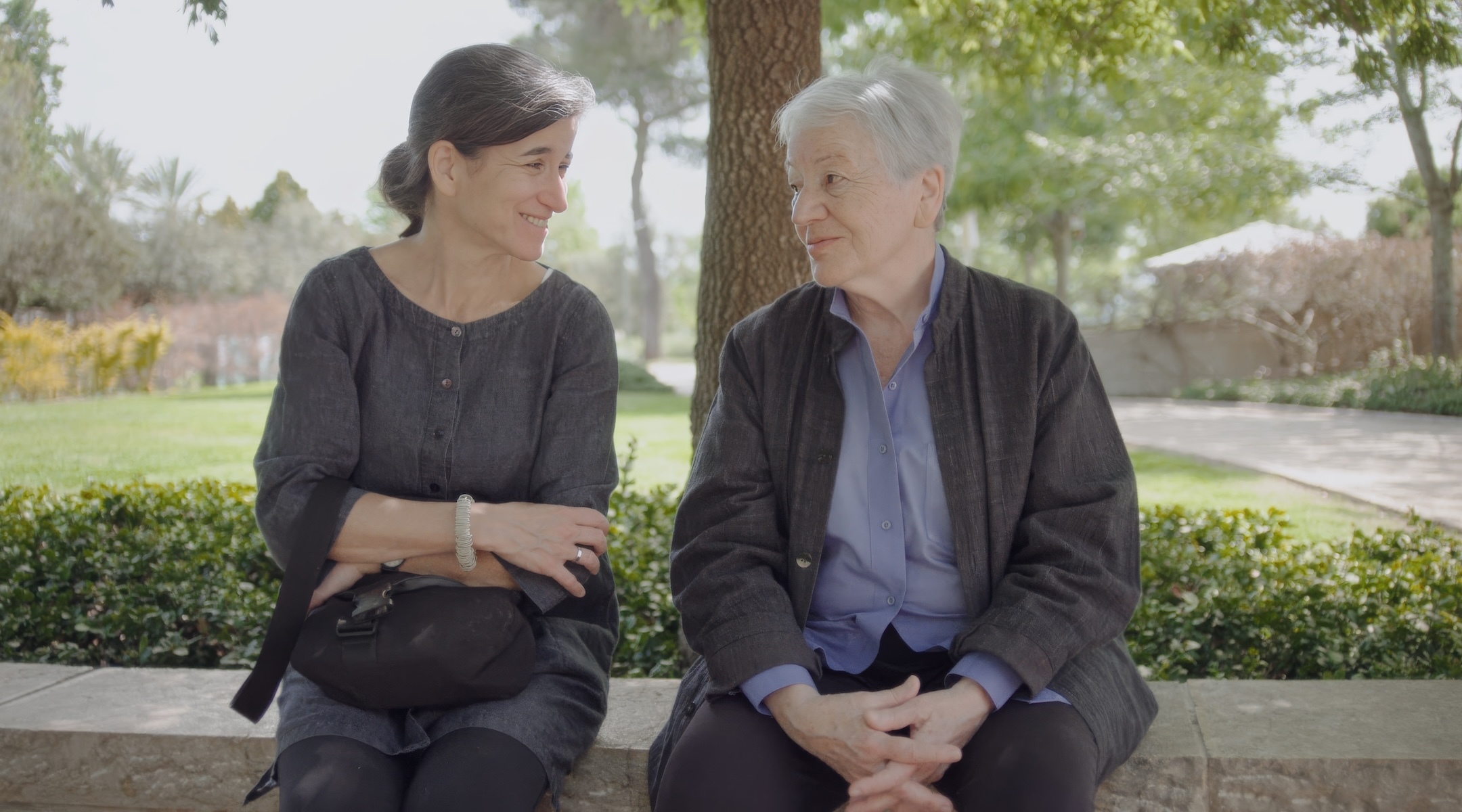 Ce film sur l'architecte israélien Ada Karmi-Melamede, 88 ans, concerne de beaux bâtiments et bien plus encore