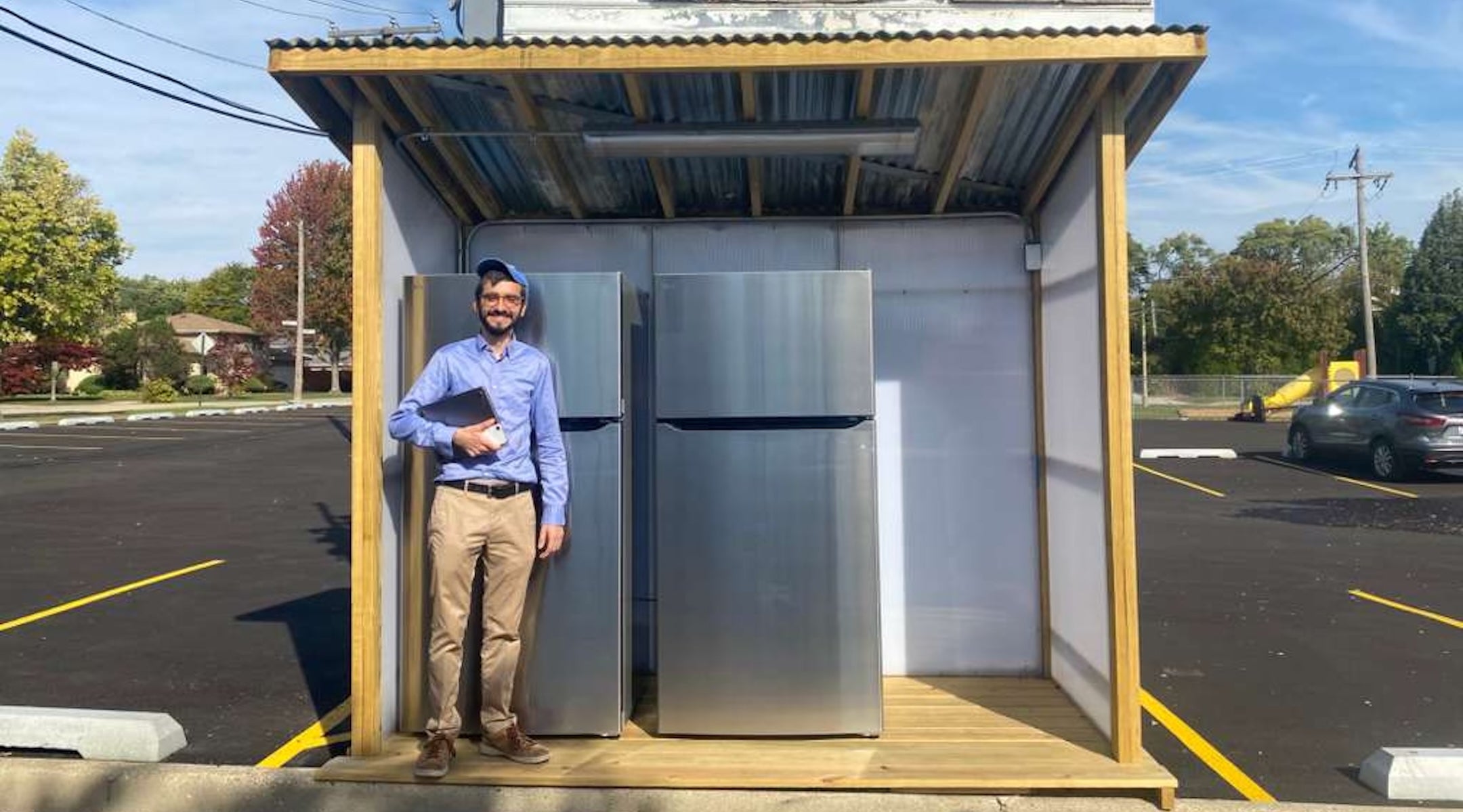 Un réfrigérateur communautaire casher arrive dans la banlieue juive de Chicago, dans un contexte d'insécurité alimentaire croissante